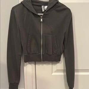 NWOT Womans H&M Cropped Gray Zip Up